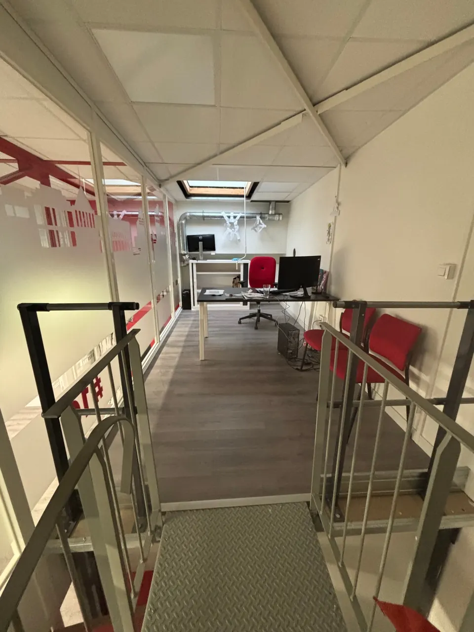 Bureau mezzanine — La Rivière Caillou, Saint-Étienne