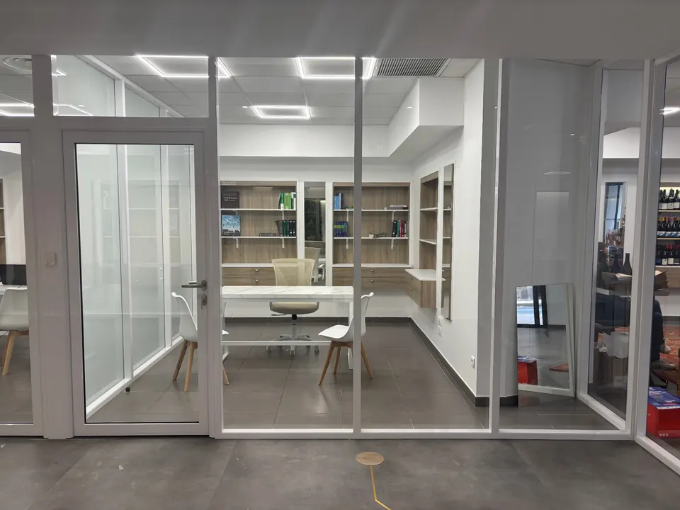 Bureau Ngoro — La Rivière Caillou, Saint-Étienne